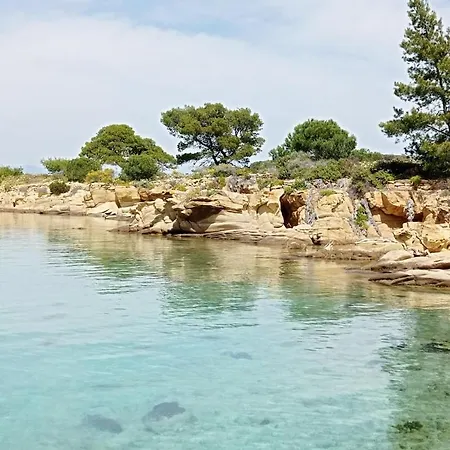 Casa de Férias Elia, The Private Off Grid Island *